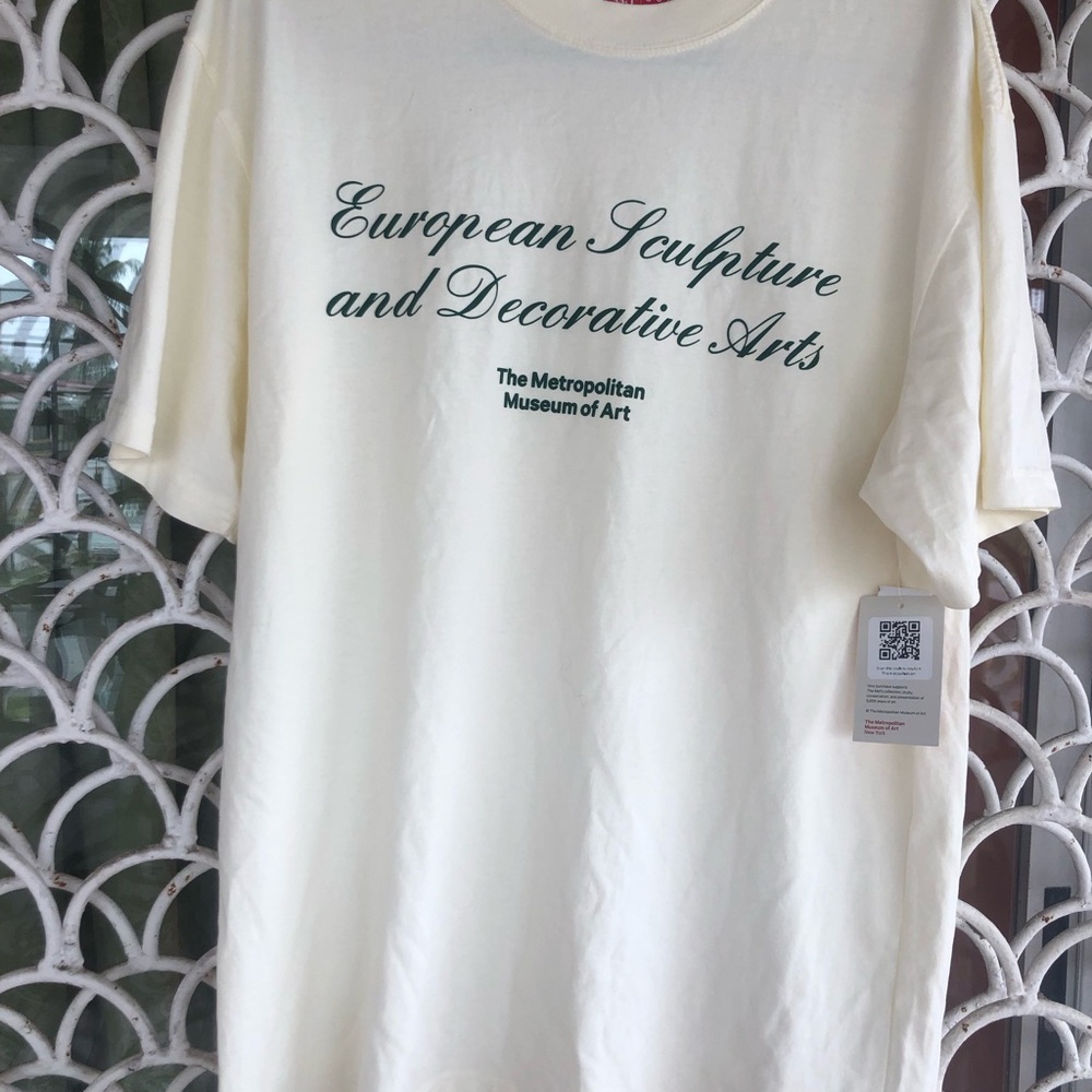 Cream Graphic T-Shirt and shorts
